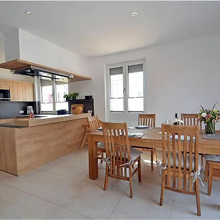 Sea Noise 18 Comfortable